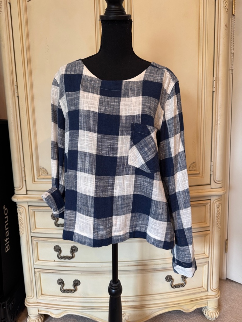 cloth & stone Navy and White Plaid Lightweight Pullover Top